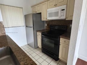 2881 N Oakland Forest Dr 310, Oakland Park FL 33309