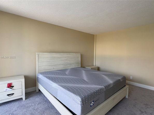 2425 Presidential Way 203, West Palm Beach FL 33401
