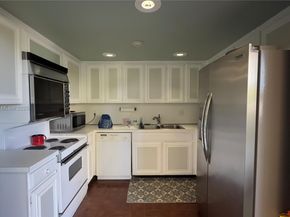 2425 Presidential Way 203, West Palm Beach FL 33401