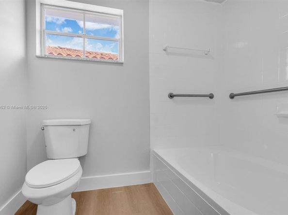 191 NW 85th Pl, Miami FL 33126