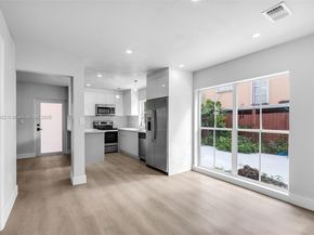 191 NW 85th Pl, Miami FL 33126
