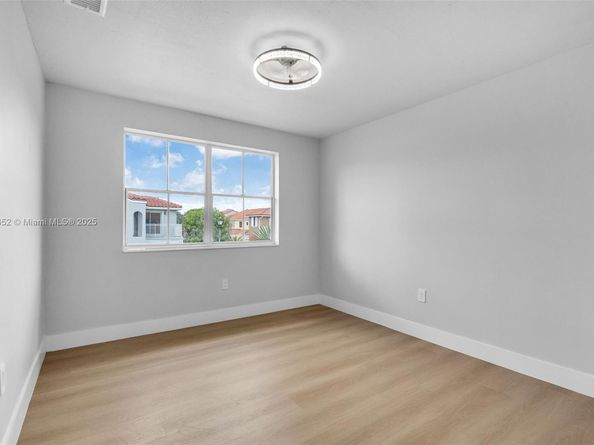 191 NW 85th Pl, Miami FL 33126