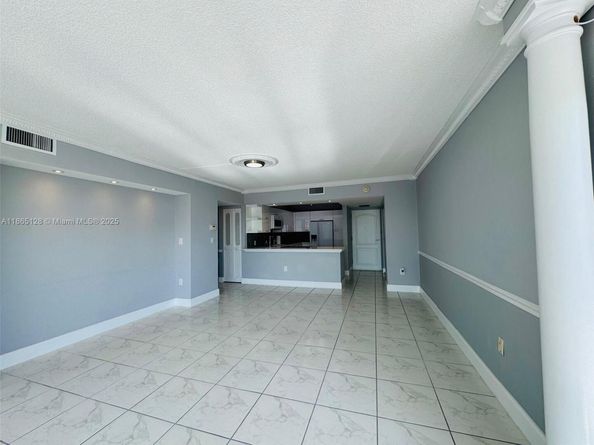 3625 N Country Club Dr 2009, Aventura FL 33180