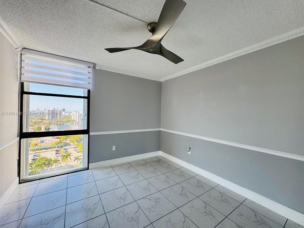 3625 N Country Club Dr 2009, Aventura FL 33180