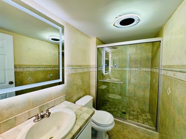 3625 N Country Club Dr 2009, Aventura FL 33180