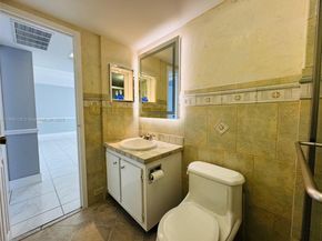 3625 N Country Club Dr 2009, Aventura FL 33180