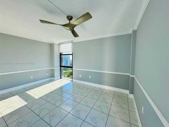 3625 N Country Club Dr 2009, Aventura FL 33180