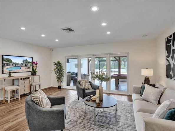 11300 Shady Lane, Plantation FL 33325