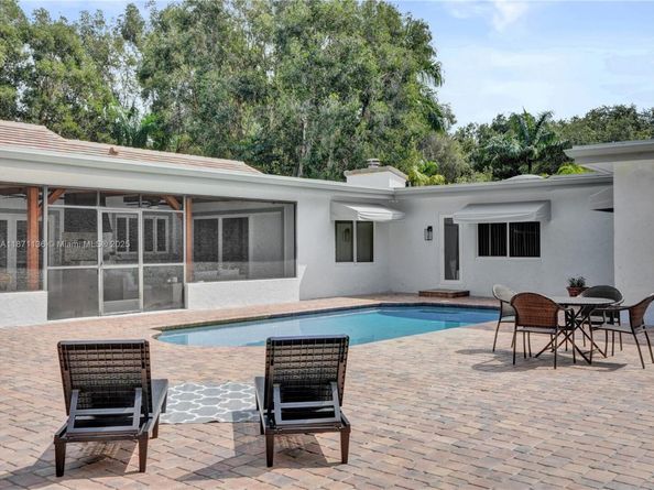 11300 Shady Lane, Plantation FL 33325
