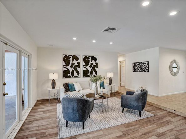 11300 Shady Lane, Plantation FL 33325