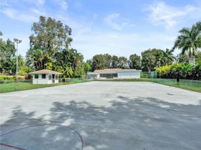11300 Shady Lane, Plantation FL 33325
