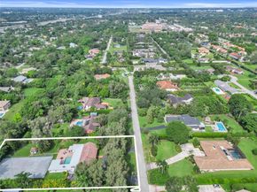 11300 Shady Lane, Plantation FL 33325