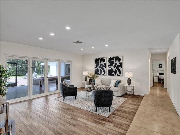 11300 Shady Lane, Plantation FL 33325