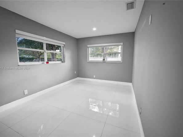 13550 SW 99th Pl, Miami FL 33176