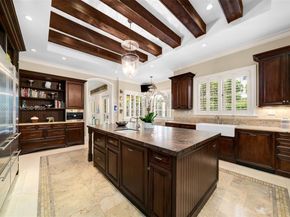 8010 Ponce De Leon Rd, Miami FL 33143