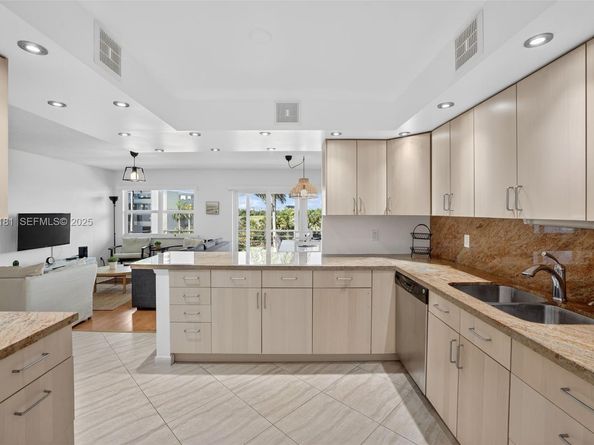 200 Diplomat Pkwy 531, Hallandale Beach FL 33009