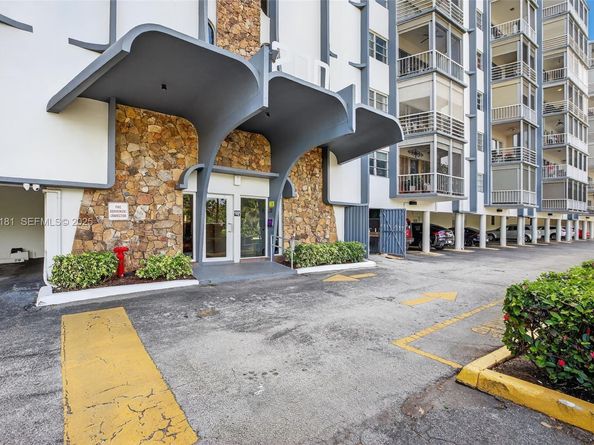 200 Diplomat Pkwy 531, Hallandale Beach FL 33009