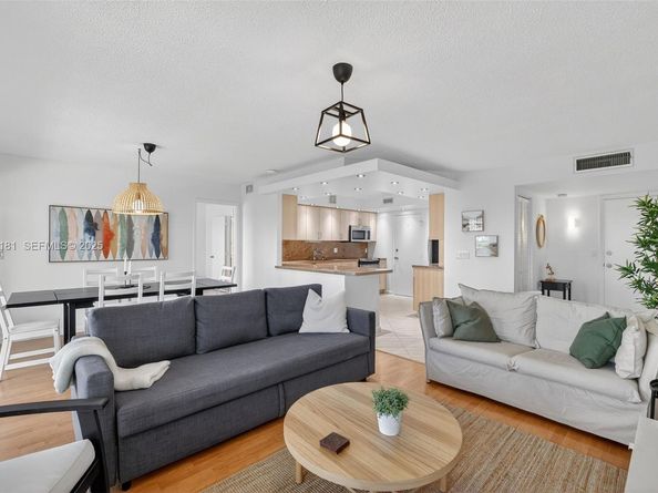 200 Diplomat Pkwy 531, Hallandale Beach FL 33009