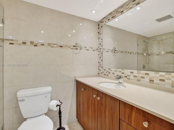 200 Diplomat Pkwy 531, Hallandale Beach FL 33009