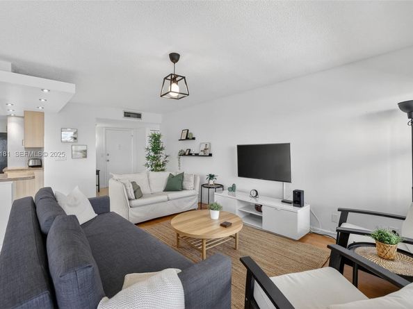 200 Diplomat Pkwy 531, Hallandale Beach FL 33009