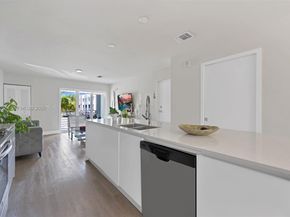 2535 NE 193rd St 3209, Miami FL 33180