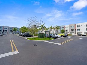 2535 NE 193rd St 3209, Miami FL 33180