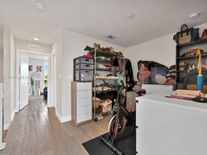 2535 NE 193rd St 3209, Miami FL 33180