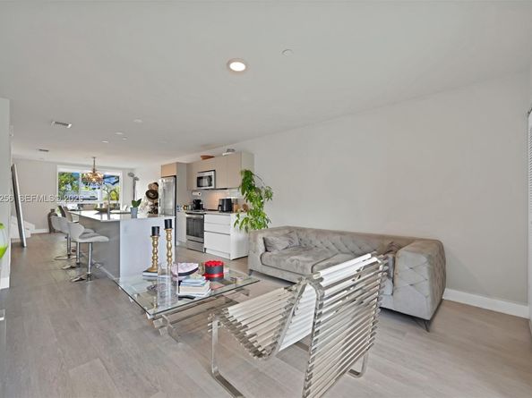 2535 NE 193rd St 3209, Miami FL 33180