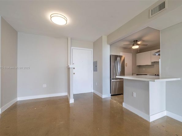 2841 NE 163rd St 605, North Miami Beach FL 33160