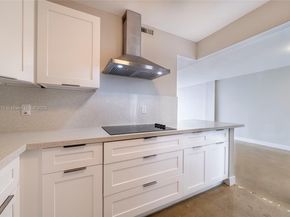 2841 NE 163rd St 605, North Miami Beach FL 33160