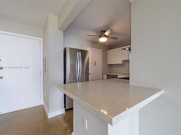 2841 NE 163rd St 605, North Miami Beach FL 33160