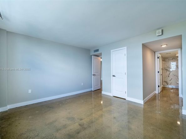 2841 NE 163rd St 605, North Miami Beach FL 33160