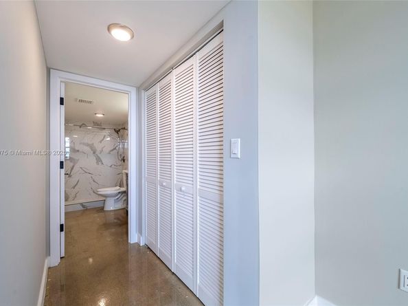 2841 NE 163rd St 605, North Miami Beach FL 33160