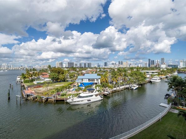 2841 NE 163rd St 605, North Miami Beach FL 33160