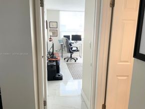 770 Claughton Island Dr 704, Miami FL 33131