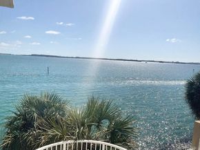 770 Claughton Island Dr 704, Miami FL 33131