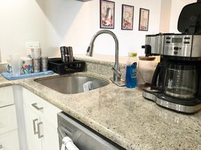 770 Claughton Island Dr 704, Miami FL 33131