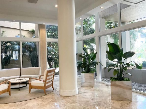 770 Claughton Island Dr 704, Miami FL 33131