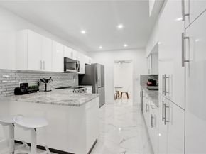 2101 NW 26th St, Miami FL 33142