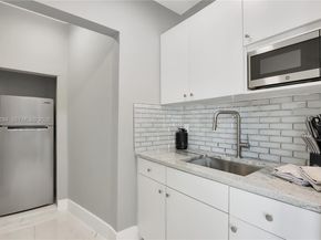 2101 NW 26th St, Miami FL 33142