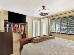 2101 NW 26th St, Miami FL 33142