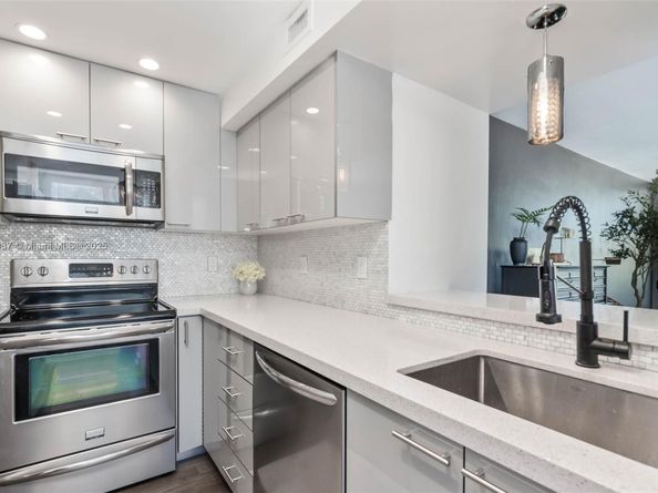 1200 West Ave 316, Miami Beach FL 33139