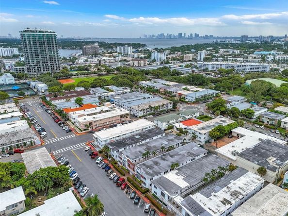 7424 Byron Ave 2B, Miami Beach FL 33141