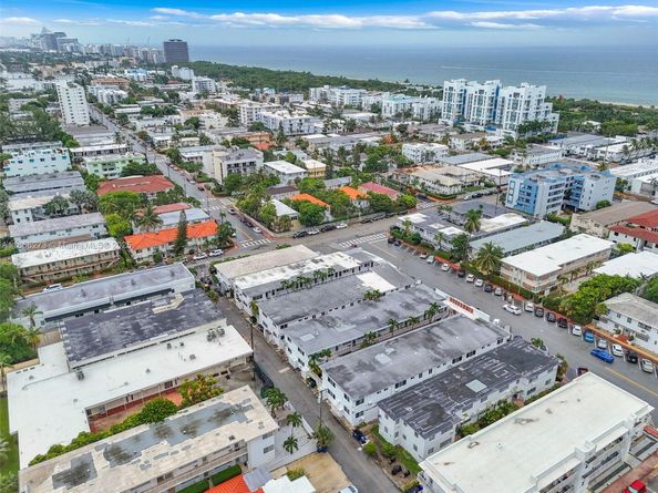 7424 Byron Ave 2B, Miami Beach FL 33141