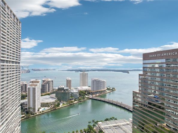 55 SE 6th St 1608, Miami FL 33131