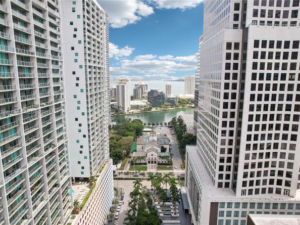 55 SE 6th St 1608, Miami FL 33131