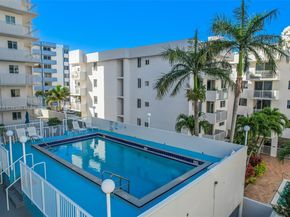 1345 Lincoln 1006, Miami Beach FL 33139