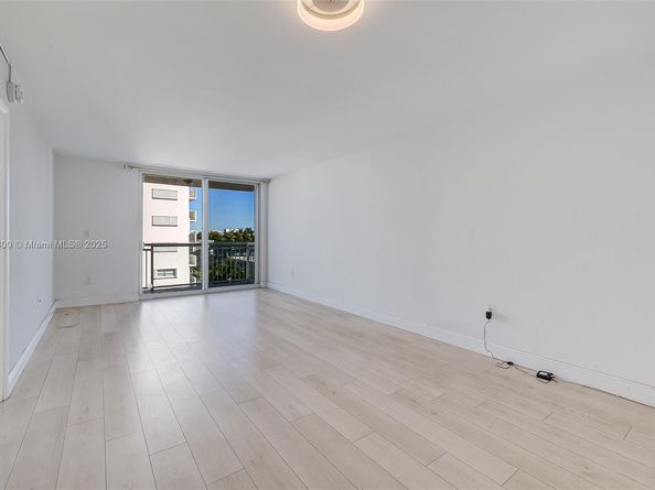 1345 Lincoln 1006, Miami Beach FL 33139