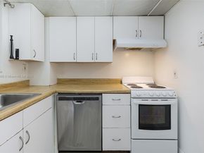 1345 Lincoln 1006, Miami Beach FL 33139