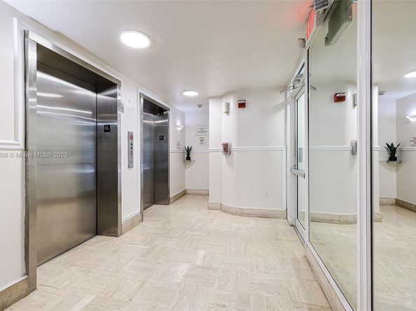 1345 Lincoln 1006, Miami Beach FL 33139